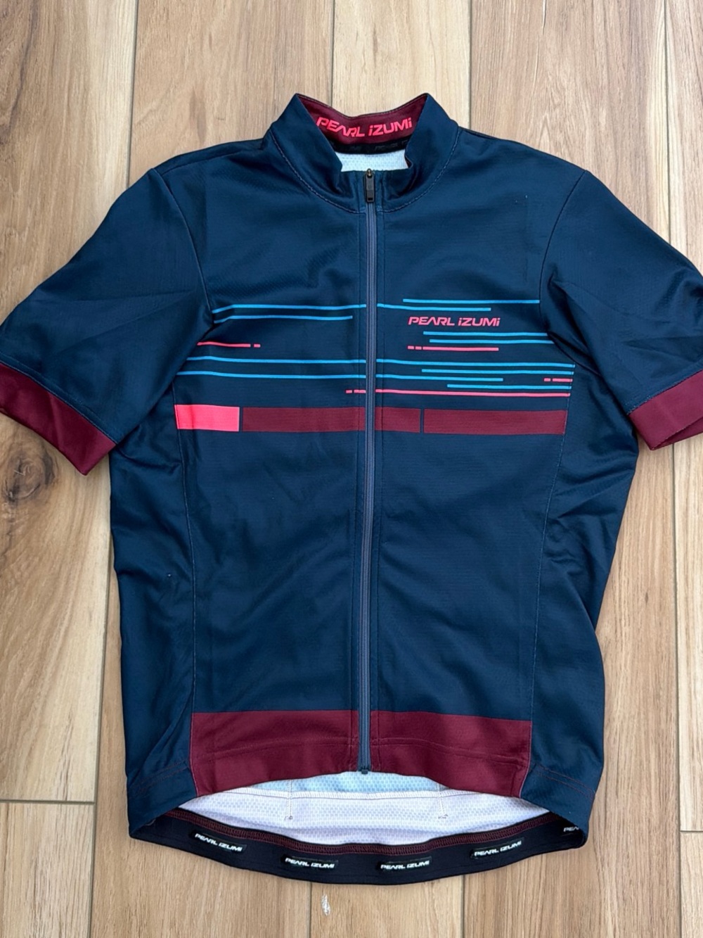 Women’s Pearl Izumi Navy and Burgundy Short-Sleeve Cycling Jersey
